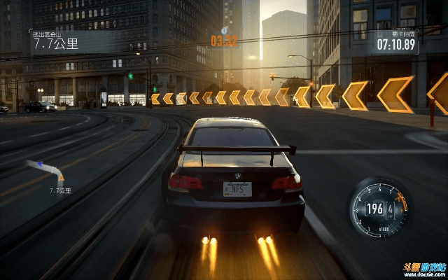 极品飞车16官方下载，专业级工具的定义与卓越功能展现